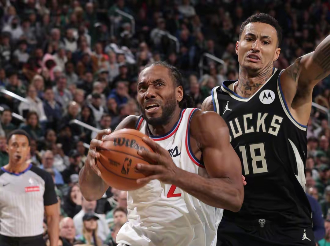 开云体育网页版登录入口关键时刻体能课后，密尔沃基雄鹿远射贴柱备战NBA常规赛，话题不断，赛季目标并未改变的简单介绍