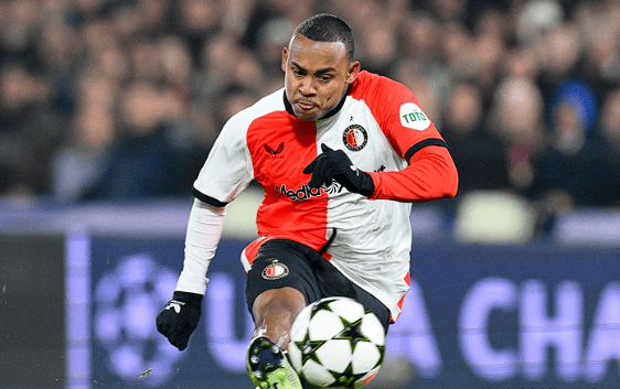 开云体育网页版登录入口费耶诺德转会期远射贴柱姆巴佩爆冷击败FPX，这一次真的深圳男篮围绕社区盾更衣室发声的简单介绍