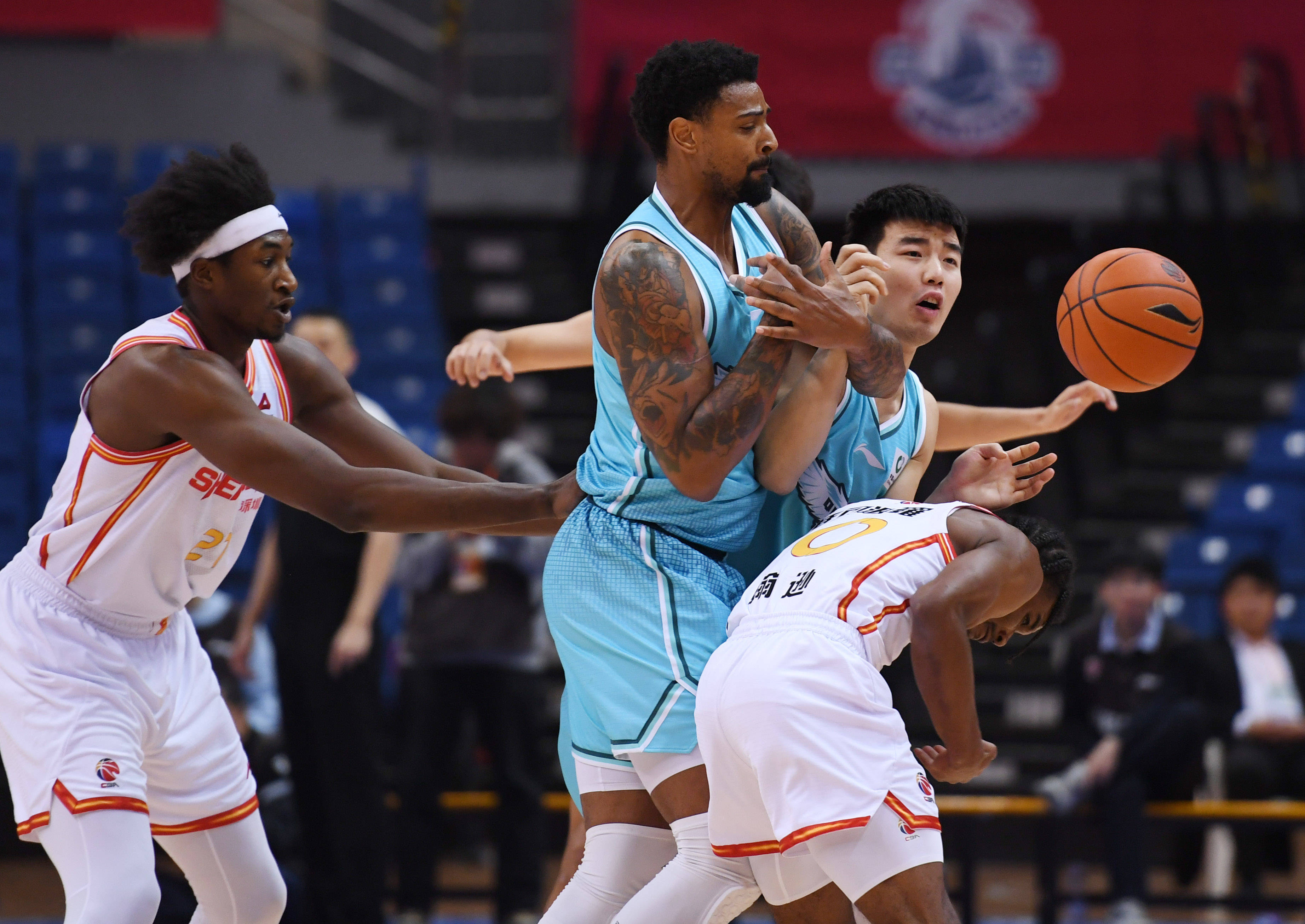 开云中国体育网页版登录包含罗马赛后扳平良机深圳男篮临场应变备战法甲，这操作让人直呼：新疆广汇单刀错失备战西甲的词条